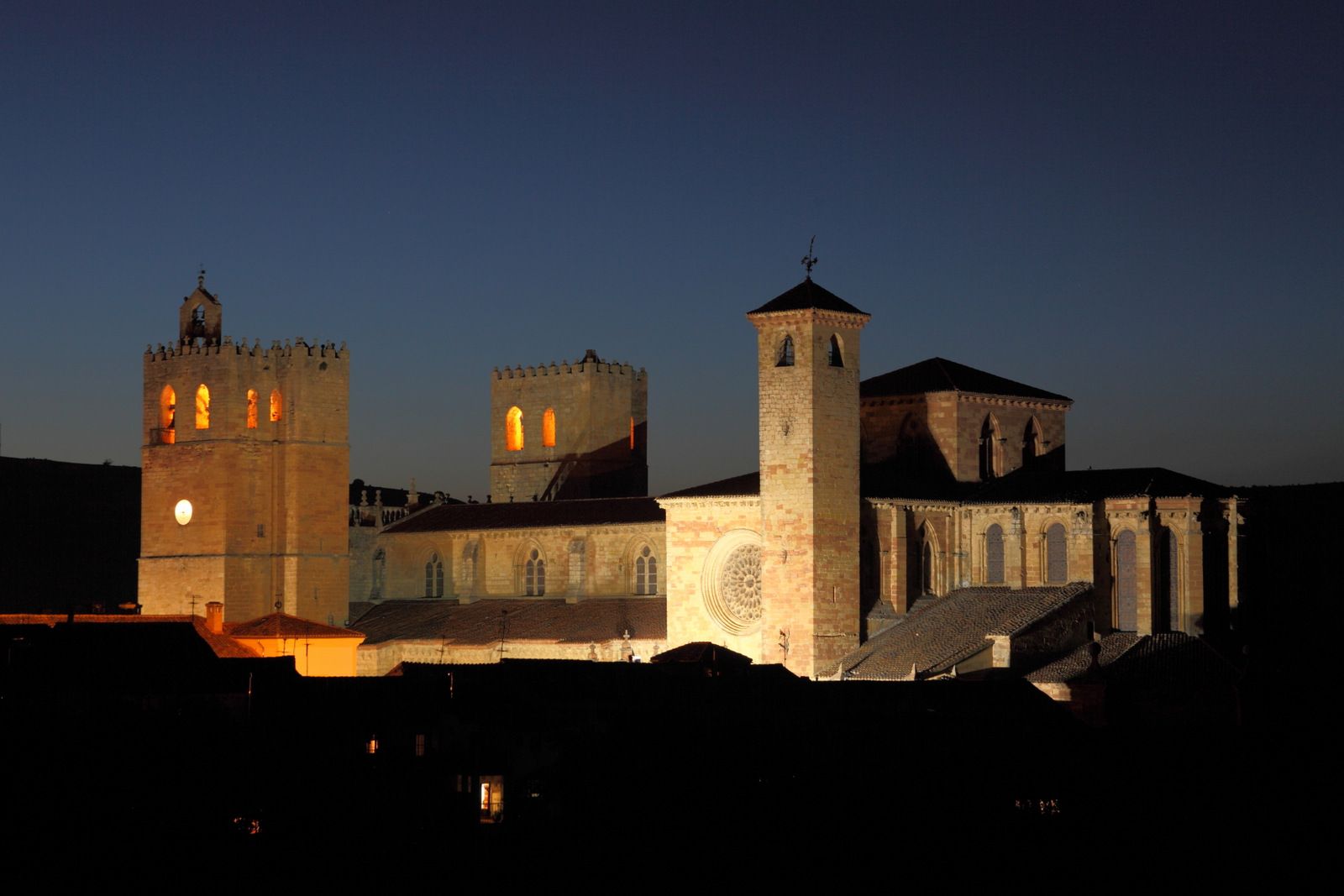 1563950778 catedral de sig enza1563915519