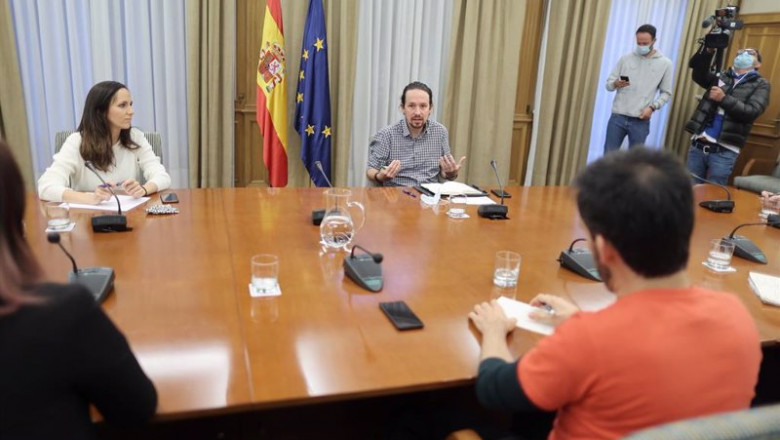 Archivo - El vicepresidente segundo, Pablo Iglesias, y la secretaria de Estado para la Agenda 2030, Ione Belarra, durante su reunión con el sindicato de inquilinos en la sede del Ministerio, en Madrid (España), a 16 de octubre de 2020. | Eduardo Parra - Europa Press - Archivo ep archivo el vicepresidente segundo pablo iglesias y la secretaria de estado para la agenda 2030
