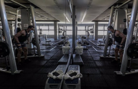 ep archivo   un hombre realiza deporte en las instalaciones de un gimnasio el dia que se reabren los