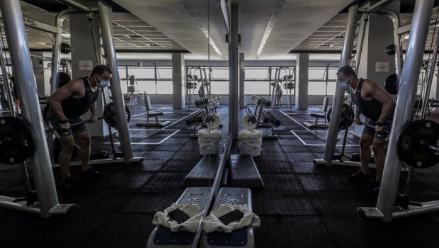 ep archivo   un hombre realiza deporte en las instalaciones de un gimnasio el dia que se reabren los