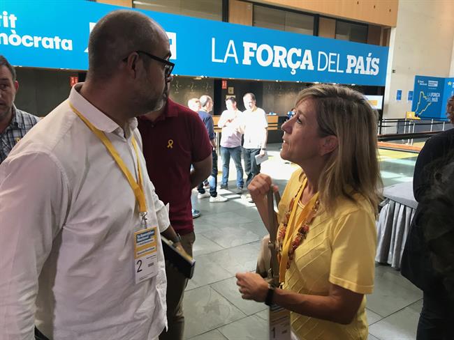 El conseller de Interior, Miquel Buch, y la expresidenta de la AMI Neus Lloveras | EUROPA PRESS ep consellerinterior miquel buch yexpresidentala ami neus lloveras