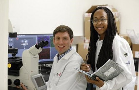 ep desdeizquierda remi buisson phd profesor asistentedepartamentoquimica biologicala facultadmedicinala uci dirigio un nuevo estudio titulado mutacionespuntosaccesopasajeroscancer impulsadoapobec3aca