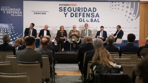 ep el director general del cestic teniente general jose maria millan martinez c durante la jornada
