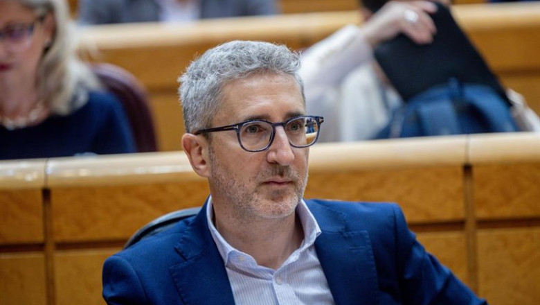 El ministro de Hacienda, Arcadi España, durante una sesión plenaria en el Senado. | Ricardo Rubio - Europa Press ep el ministro de hacienda arcadi espana durante una sesion plenaria en el senado