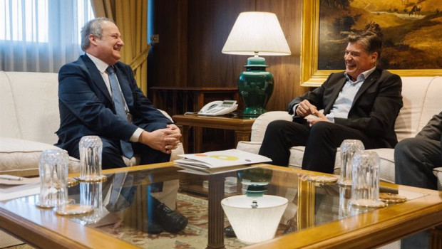 ep el ministro de industria y turismo jordi hereu y a su derecha el presidente de pimec antoni