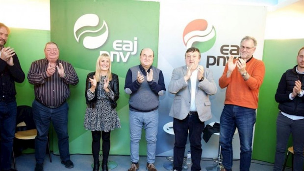 ep el presidente del ebb de pnv andoni ortuzar el presidente del abb jose antonio suso el alcalde de