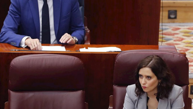 ep la presidenta de la comunidad de madrid isabel diaz ayuso d junto a su consejero de sanidad