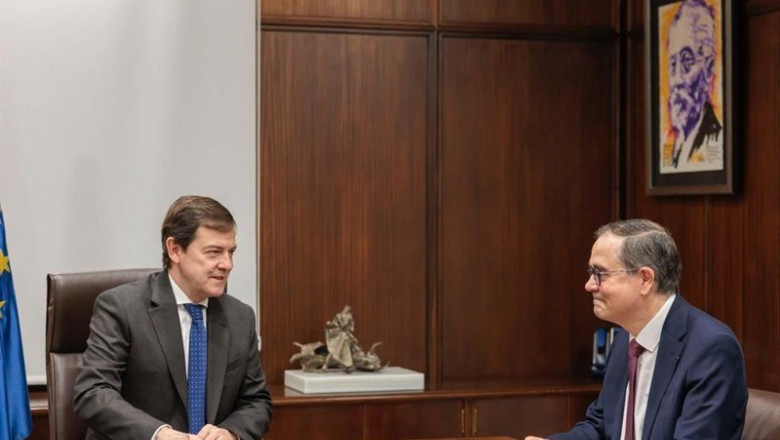 ep manueco recibe en la sede de la presidencia de la junta al nuevo ceo de renault