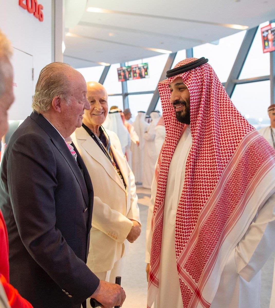 El Rey Juan Carlos y el príncipe heredero de Arabía Saudí, Mohamed bin Salman | MINISTERIO DE EXTERIORES DE ARABIA SAUDI ep rey juan carlosprincipe herederoarabia saudi mohamed bin salman