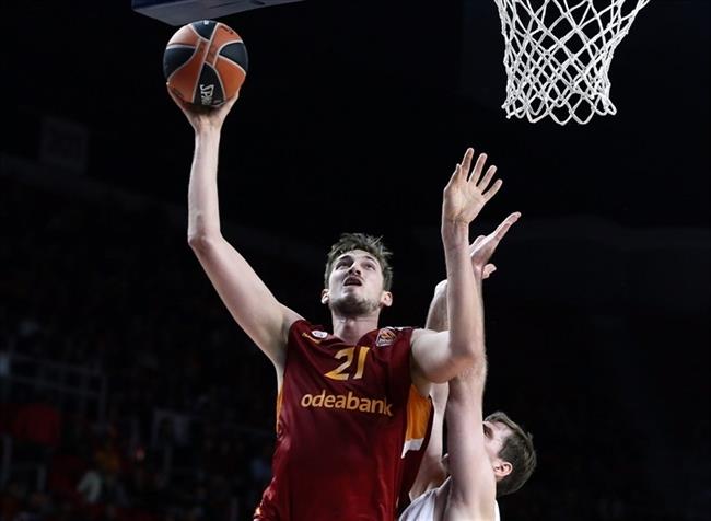 Tibor Pleiss Galatasaray Odeabanck Istanbul contra EA7 Emporio Armani Milan | EUROLEAGUE ep tibor pleiss galatasaray odeabanck istanbulea7 emporio armani milan