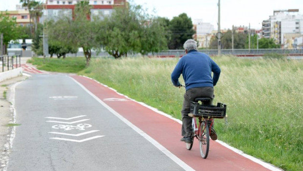 ep una persona andando en bicicleta