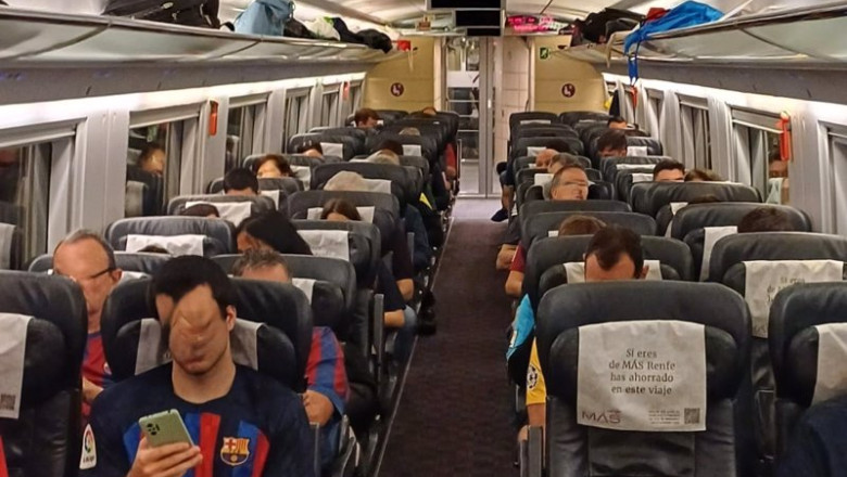 Uno de los vagones con aficionados | RENFE ep uno de los vagones con aficionados