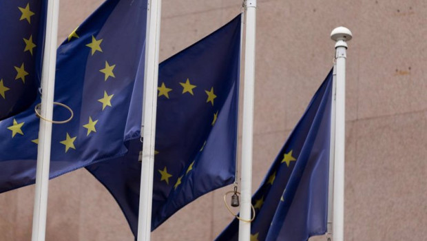 ep varias banderas de la union europea