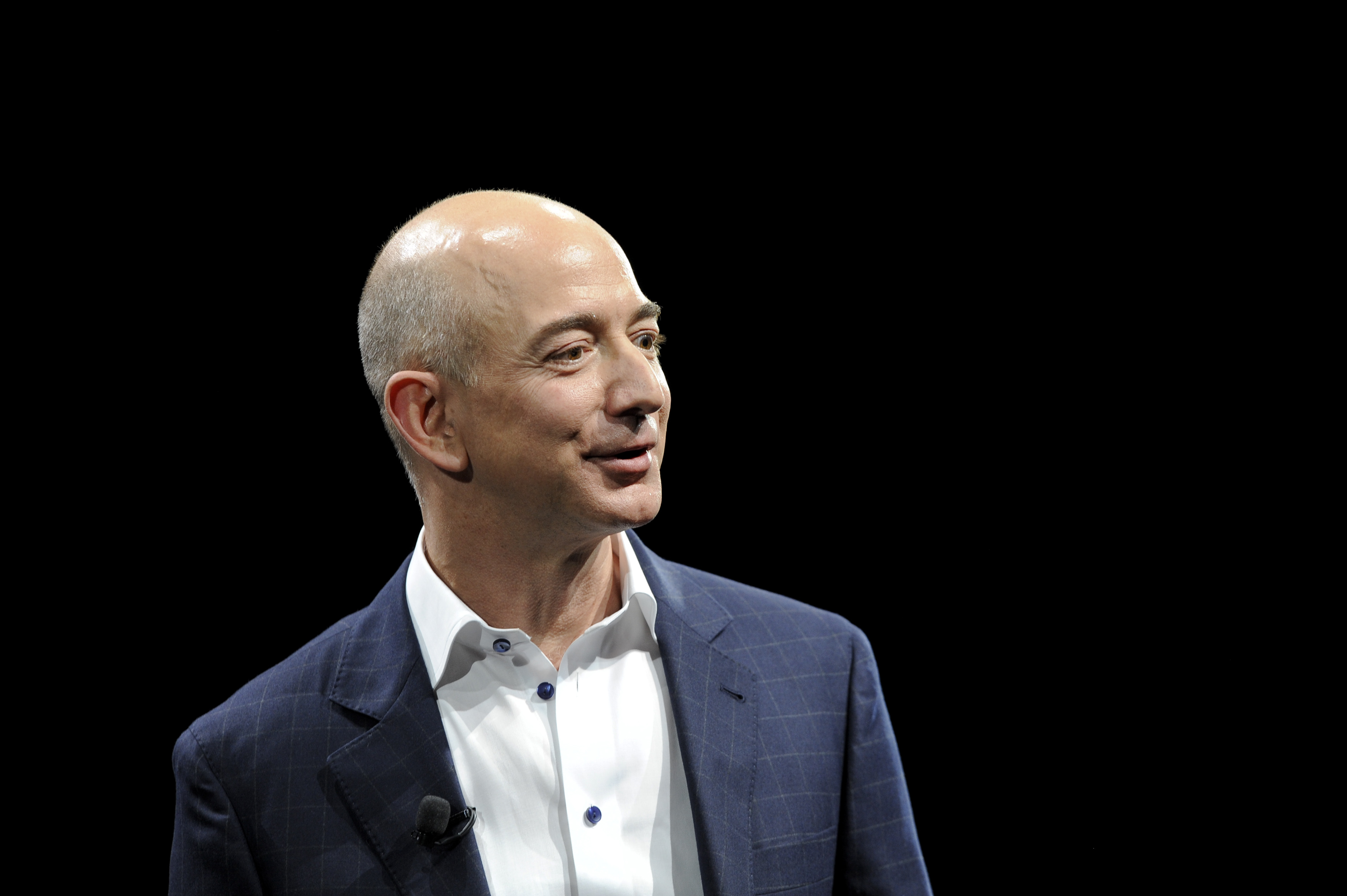 jeff-bezos-amazon-e-commerce-internet