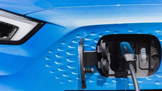 ep archivo carga de un coche electrico imagen de archivo ep archivo carga de un coche electrico imagen de archivo