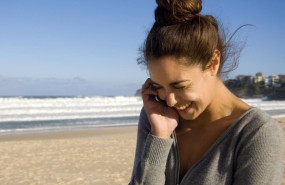 ep archivo una mujer hablando por telefono ep archivo una mujer hablando por telefono