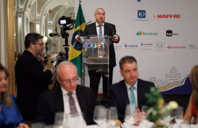 ep el ministro de industria y turismo jordi hereu interviene durante la gala del centenario de la