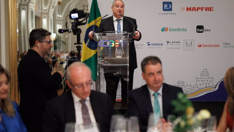 ep el ministro de industria y turismo jordi hereu interviene durante la gala del centenario de la ep el ministro de industria y turismo jordi hereu interviene durante la gala del centenario de la