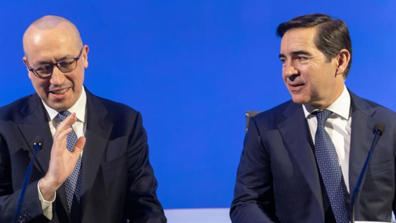 El presidente de BBVA, Carlos Torres Vila (d), y el consejero delegado, Onur Genç (i), presentan los resultados financieros correspondientes al ejercicio 2025, a 5 de febrero de 2026, en Madrid (España). | Eduardo Parra - Europa Press ep el presidente de bbva carlos torres vila d y el consejero delegado onur gen i presentan los 20260213185904