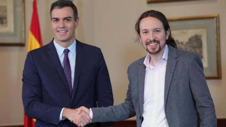 ep el presidente del gobierno en funciones pedro sanchez y el lider de podemos pablo iglesias tras