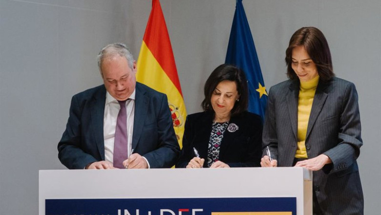 ep firma del compromiso para potenciar el ecosistema formativo de la industria de defensa