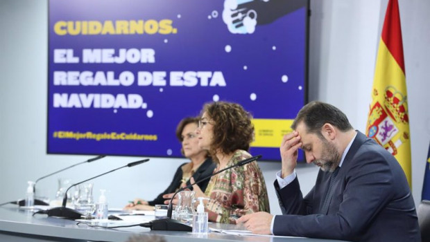 ep i-d la vicepresidenta primera del gobierno carmen calvo la ministra portavoz y de hacienda maria