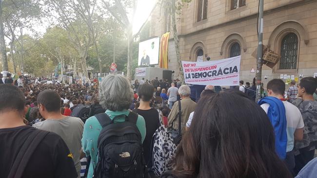 Julian Assange en un acto de Universitats per la República | UNIVERSITATS PER LA REPÚBLICA ep julian assangeun actouniversitats perrepublica