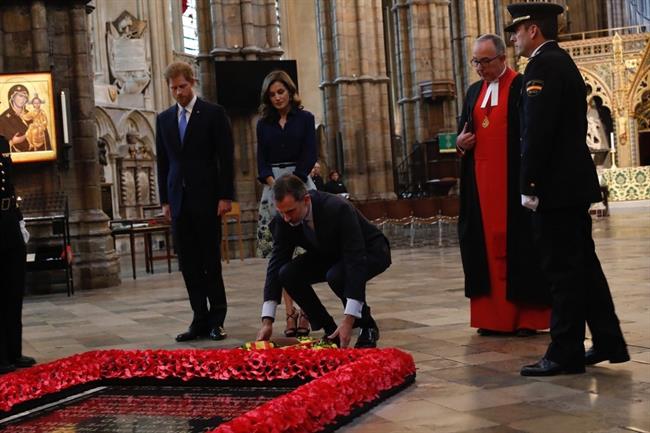 Los Reyes durante el homenaje a los caídos en la Abadía de Westminster | CASA REAL ep los reyes durantehomenajelos caidosla abadiawestminster