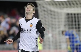 ep luciano vietto celebratripletesu debutvalencia