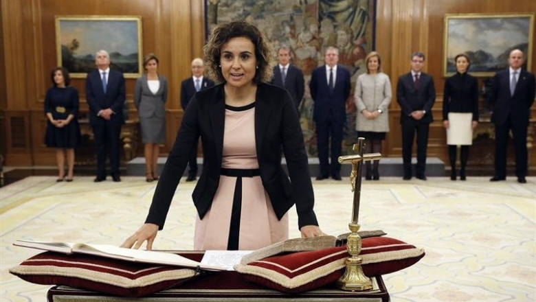 ep ministra de sanidad servicios sociales e igualdad dolors monserrat durante la jura del cargo ante