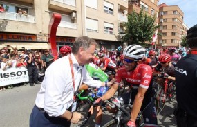 ep moraguessaludadociclista alberto contador