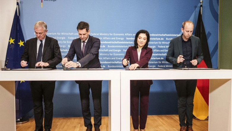 ep msc firma el primer pedido de una nueva serie de megabarcos por 10000 millones de euros