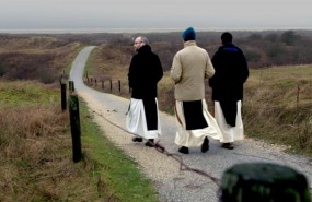 ep pelicula la islalos monjes