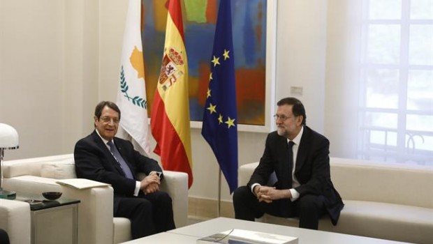 ep rajoy recibela moncloapresidentechipre nikos anastasiadis