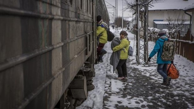 ep refugiados siriossus hijospresevo serbia