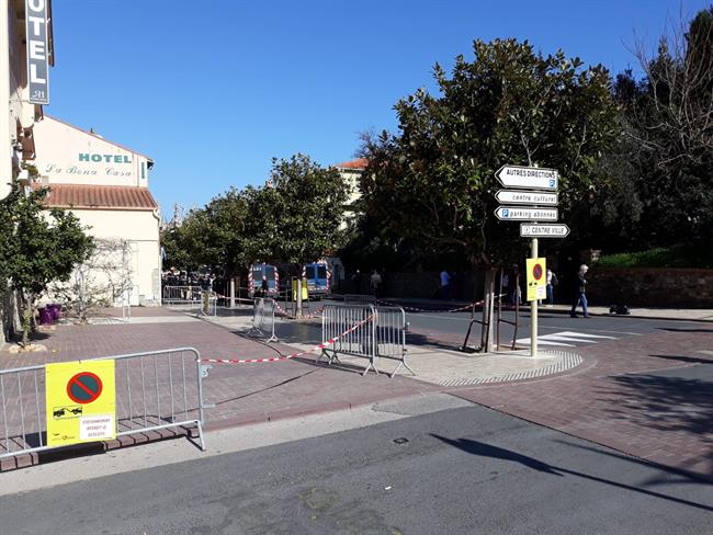 ep unos 250 independentistasconcentranla visitasanchezla tumba de