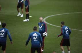 ep andres iniestaun entrenamientola seleccion espanola