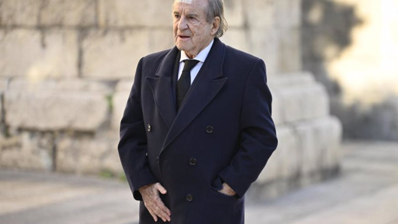 ep archivo el periodista jose maria garcia llega al funeral del expresidente de telefonica cesar ep archivo el periodista jose maria garcia llega al funeral del expresidente de telefonica cesar