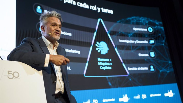Archivo - El presidente de Microsoft, Alberto Granados, en la 37 edición del 'Encuentro de la Economía Digital y las Telecomunicaciones' organizado por Ametic en Santander, a 30 de agosto de 2023. | JUANMA SERRANO - Archivo ep archivo el presidente de microsoft alberto granados en la 37 edicion del encuentro de la
