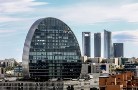 ep archivo   foto de archivo fachada del edificio la vela en la ciudad del bbva