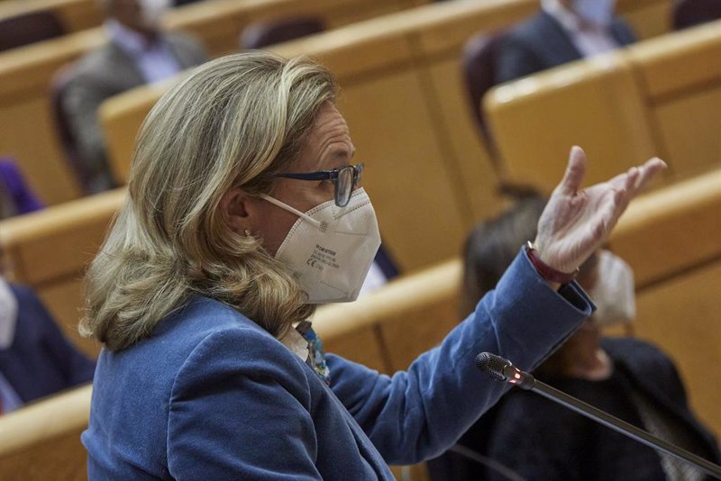 Calviño defiende los indultos y pide no revivir la crispación y el enfrentamiento