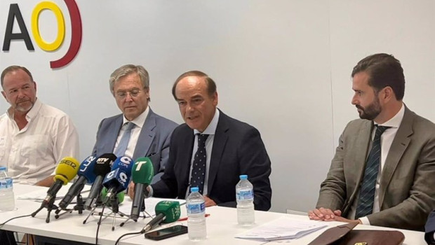 ep avoris adquiere el 5 del aeropuerto de huelva