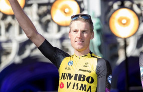 ep brussels - 4-07-2019 cycling team jumbo visma at the start of the 106th tourfrance with mike teunissen