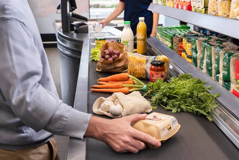 La inflación repunta tres décimas en octubre y escala al 1,8%; la subyacente sube al 2,5%