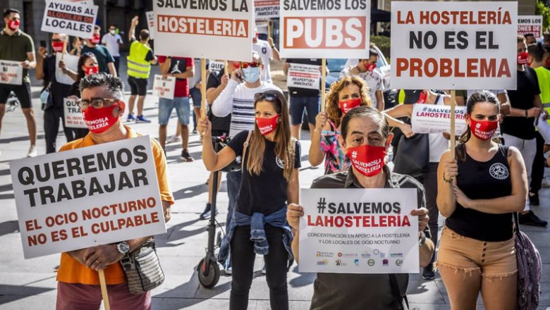 ep concentracion de empresarios y trabajadores de la hosteleria y el ocio nocturno en valncia