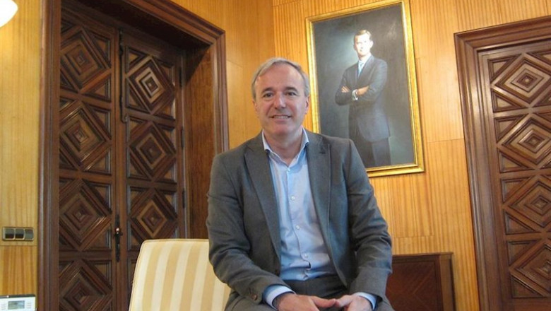 ep el alcalde de zaragoza jorge azcon en su despacho