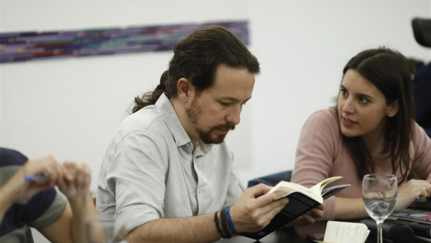 ep el lider de podemos pablo iglesias y la portavoz partamentaria irene montero durante el encuentro