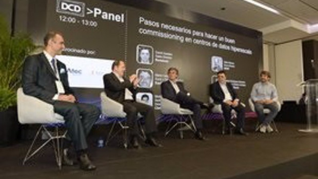 ep imagen de archivo de un panel de dcd