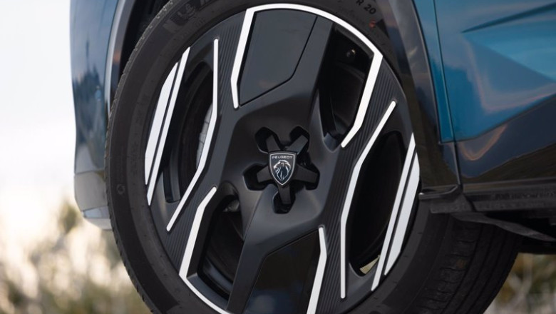 ep michelin es seleccionado como proveedor exclusivo del peugeot 3008 y el e 3008 para europa