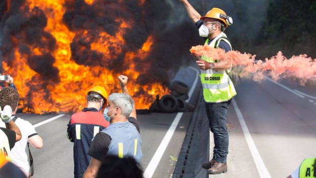 ep san cibrao lugo protesta de trabajadores de alcoa este lunes